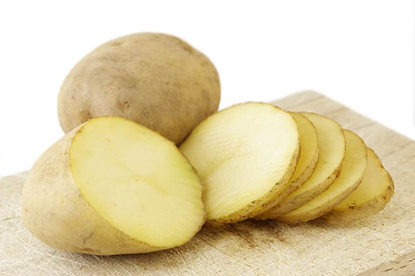 Cartofii sunt bogați în substanțe nutritive, cum este potasiul, tiamina și niacina, motiv pentru care poate fi utilizat în tratarea diverselor afecțiuni.