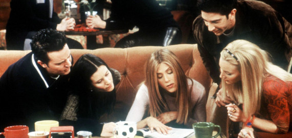 E364703 04: Matthew Perry, Courteney Cox Arquette, Jennifer Aniston, David Schwimmer and Lisa Kudrow star in Friends during year 6. (Courtesy of Warner Bros.)