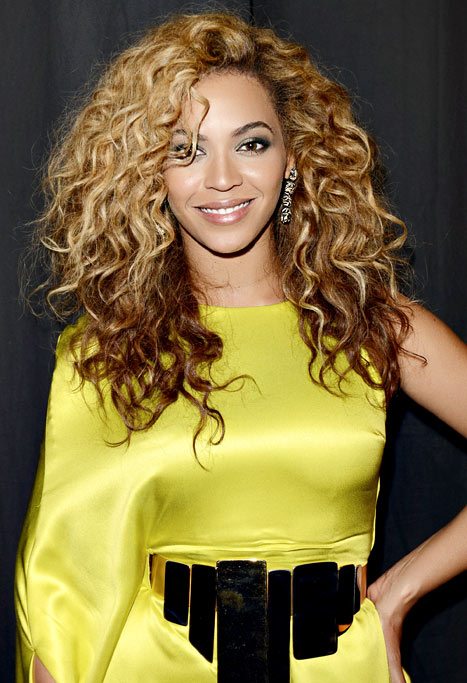 Învață cum să ai părul ondulat ca Beyonce