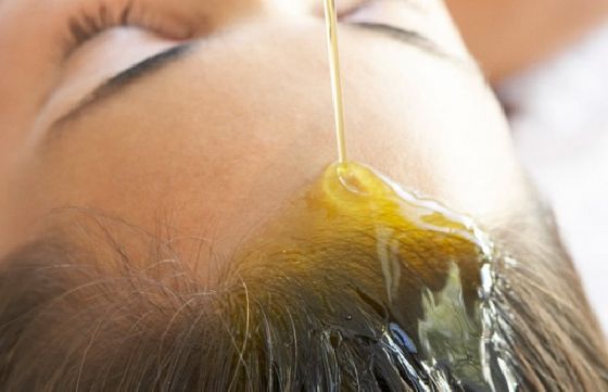 4 uleiuri care îți tratează părul