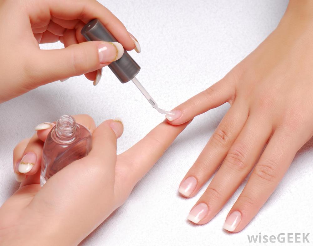 5 obiceiuri ce iti pun in pericol unghiile