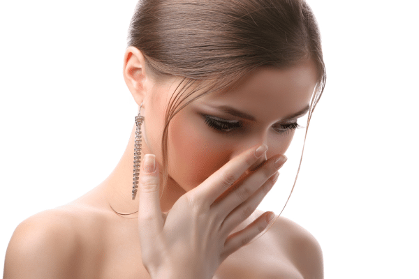 Soluții naturale ca să scapi de respirația urât mirositoare