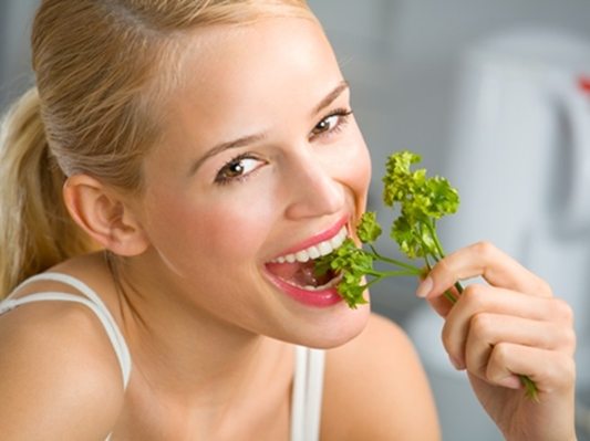 Respiratia urat mirositoare: alimente bune si alimente rele