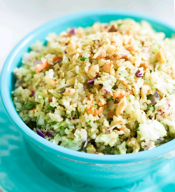 Salată de varză cu quinoa