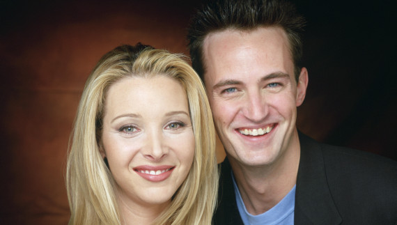 FRIENDS -- Pictured: (l-r) Lisa Kudrow as Phoebe Buffay, Matthew Perry as Chandler Bing (Photo by NBC/NBCU Photo Bank via Getty Images)