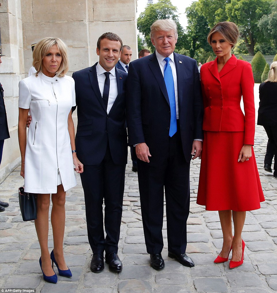 De ce nu poartă Brigitte Macron fustă lungă 1