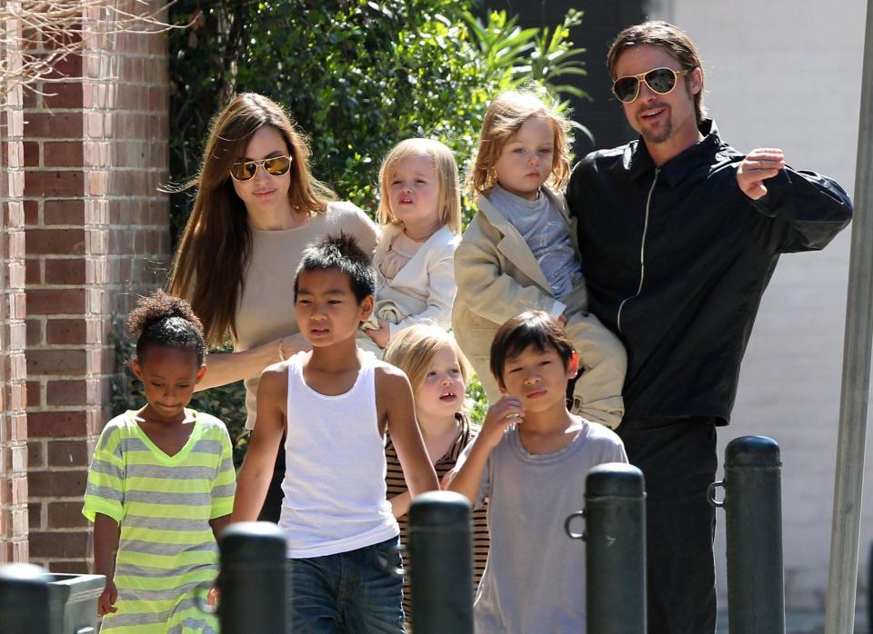 Împăcarea secolului! Angelina Jolie din nou cu Brad Pitt