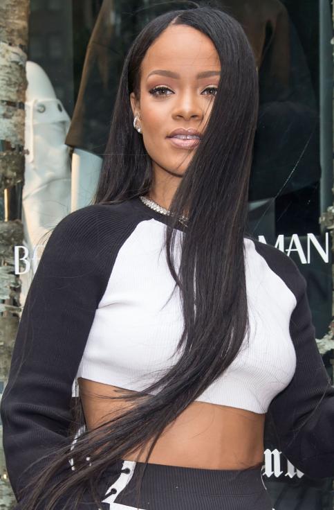 coafura eleganta Rihanna