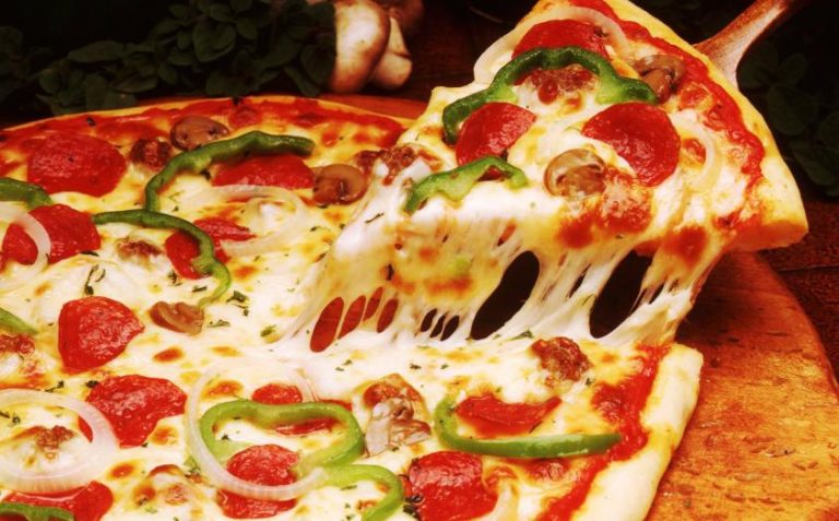 cate calorii are o pizza
